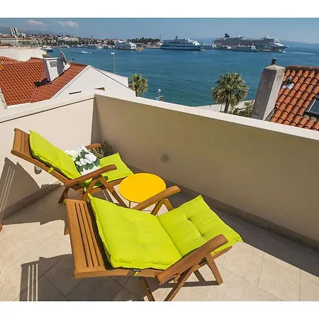 Town House Viva Апартаменти *