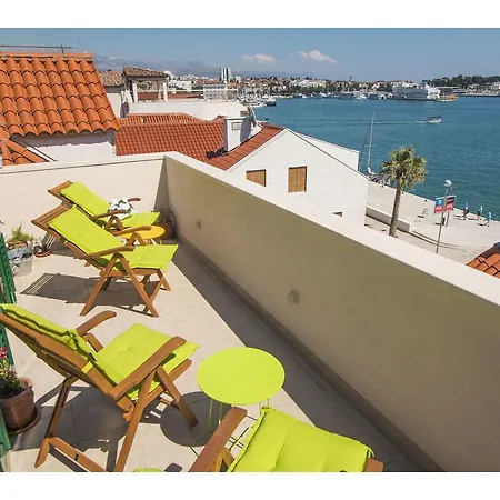 Апартаменти Town House Viva