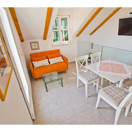 Town House Viva Апартаменти *