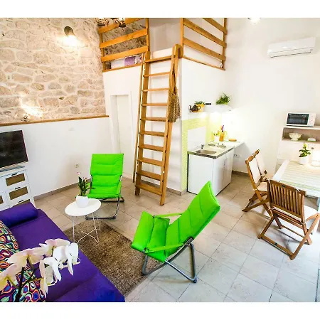 Town House Viva Апартаменти