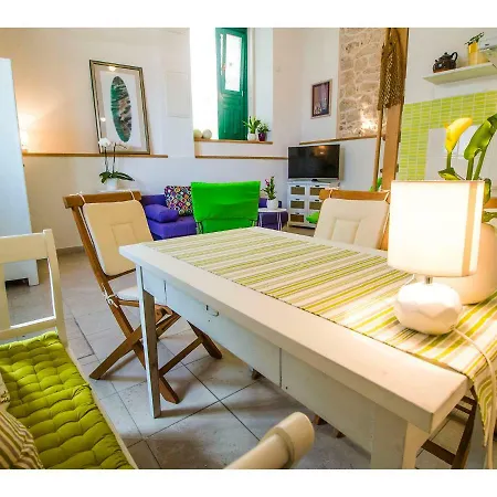 Апартаменти Town House Viva *