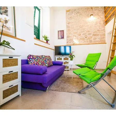 Town House Viva Апартаменти